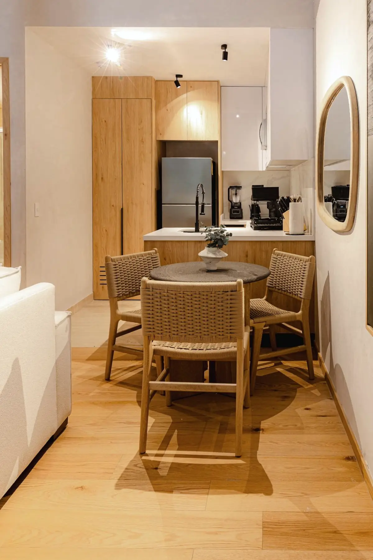 AKBAL, The dining nook