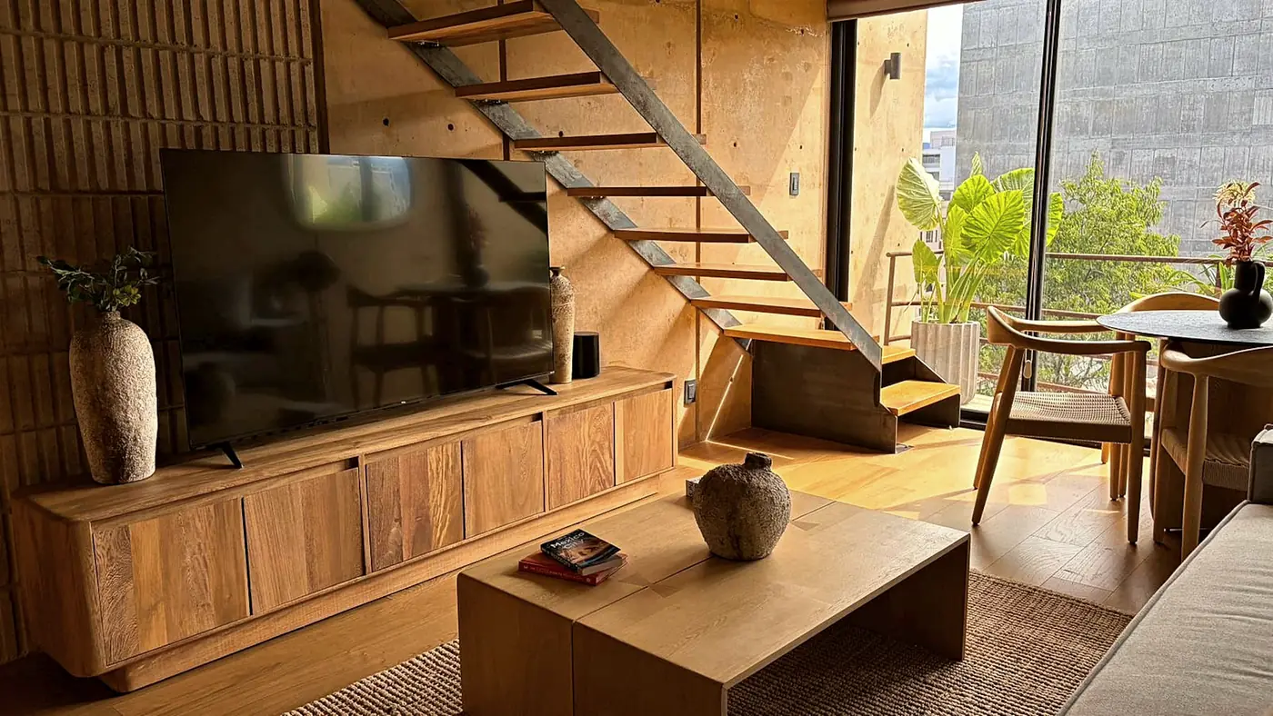 LUUM, Living and dining