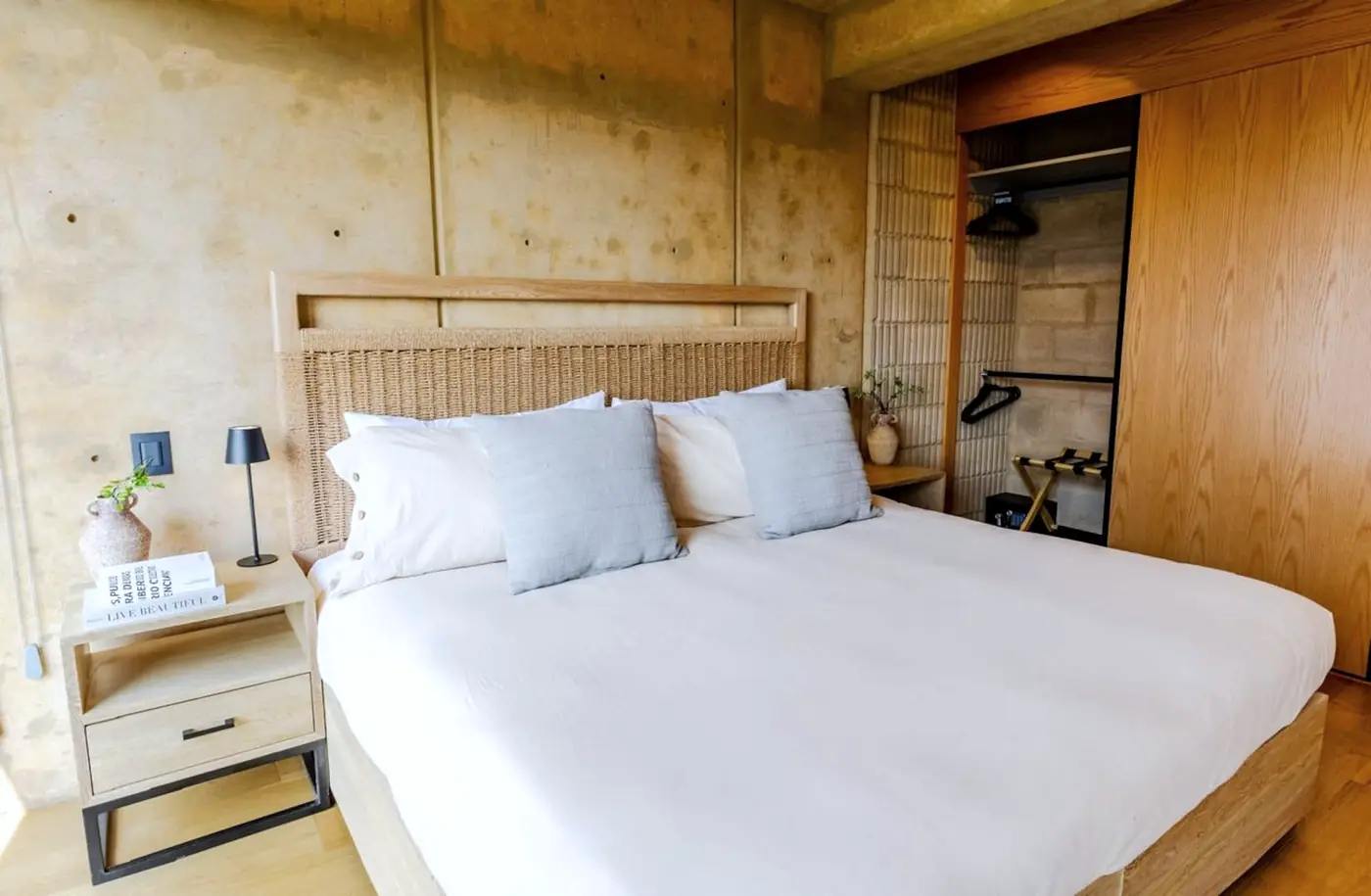 SISAL, The second bedroom